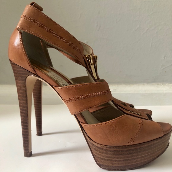Michael Kors heeled sandal - Picture 3 of 5